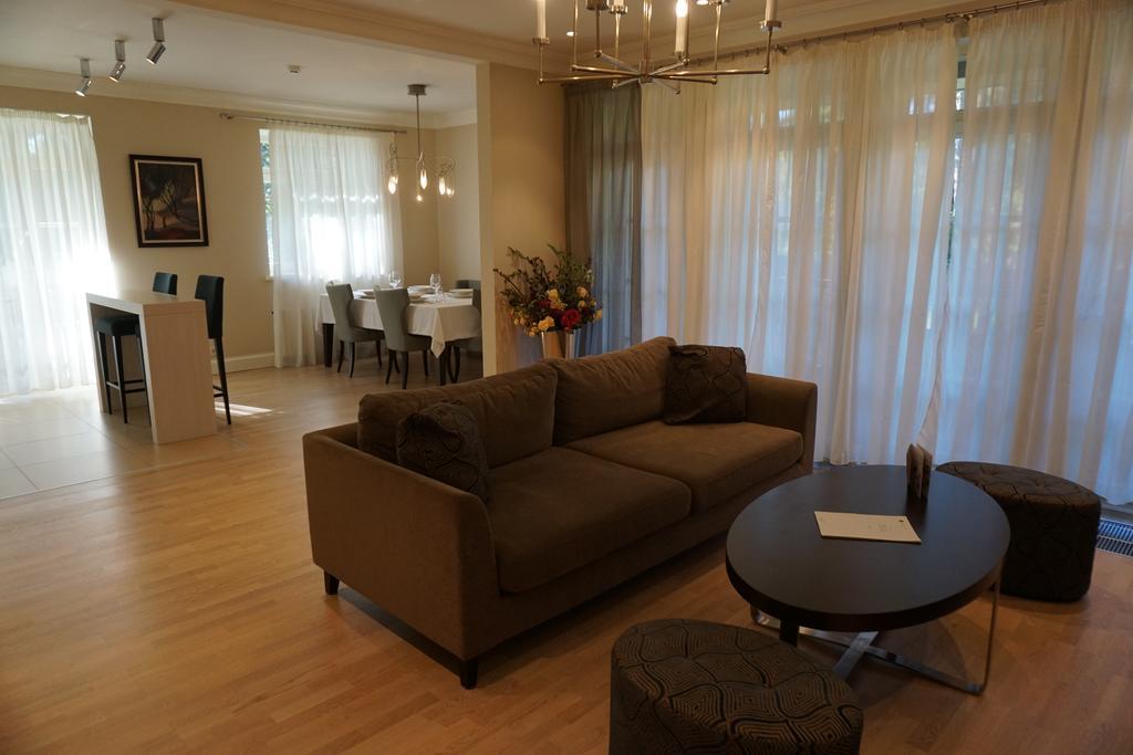 Wooden Villa Apartments Юрмала Екстер'єр фото