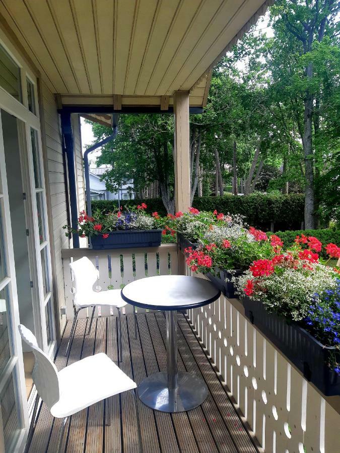 Wooden Villa Apartments Юрмала Екстер'єр фото